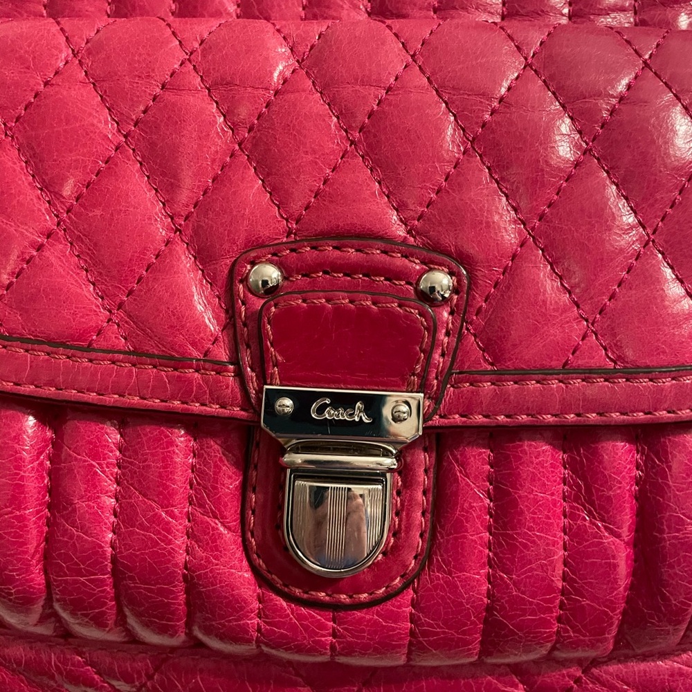 Coach purse in Magenta - Picture 2 of 9